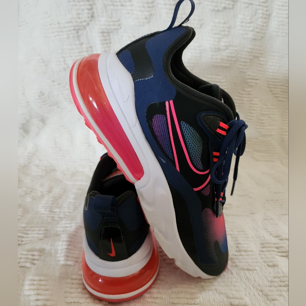 Nike Air Max 270 React Hyper Pink  Navy